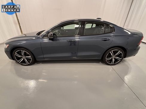 Used 2021 Volvo S60 T6 R-Design image 9