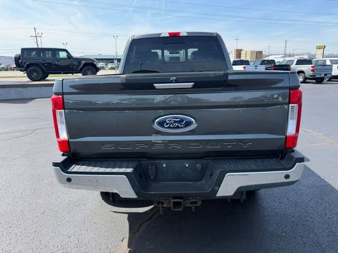 Used 2017 Ford F250 XLT w/ XLT Premium Package image 6