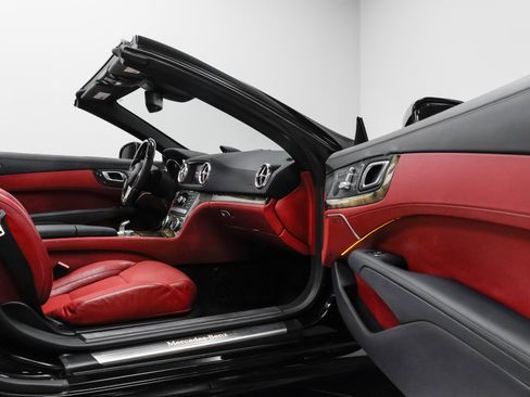 Used 2013 Mercedes-Benz SL 550 SL 550 w/ Premium Pkg image 57