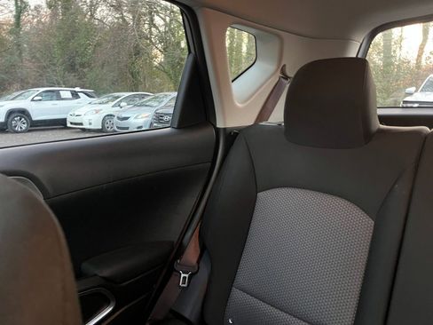 Used 2025 Kia Soul LX w/ LX Technology Package image 37