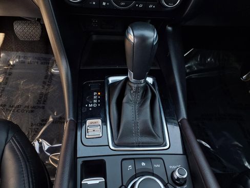 Used 2017 MAZDA MAZDA3 Touring image 9