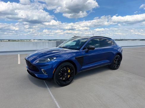 Used 2021 Aston Martin DBX AWD/4WD image 3