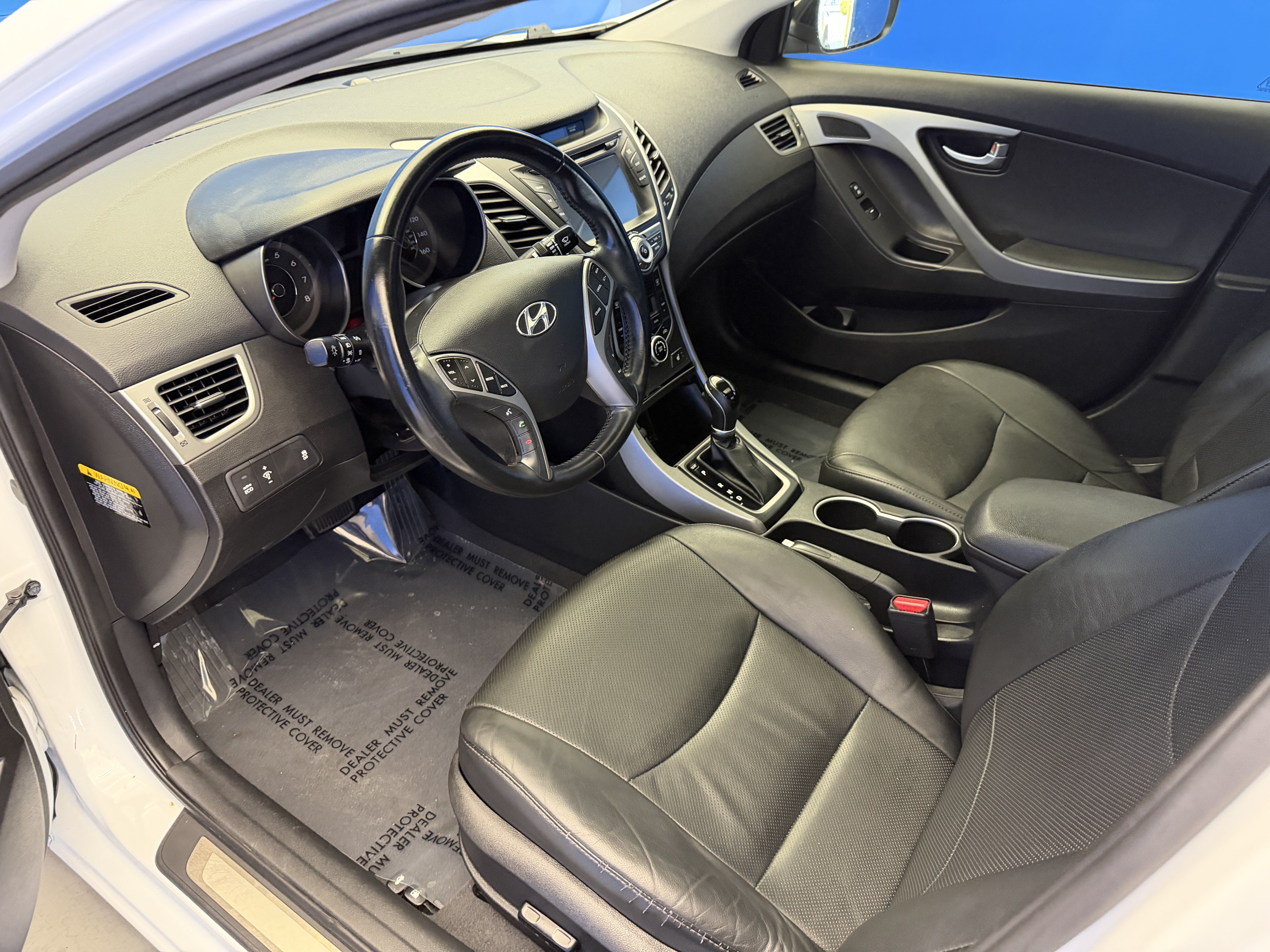 Used 2016 Hyundai Elantra Limited w/ Option Group 04 FWD image 11