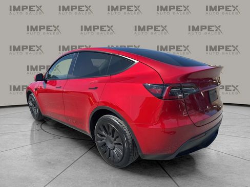 Used 2023 Tesla Model Y Long Range image 3