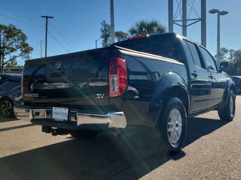 Used 2019 Nissan Frontier SV image 5