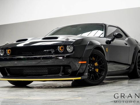 Used 2023 Dodge Challenger SRT Hellcat image 1