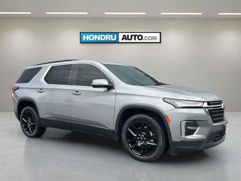 Certified 2023 Chevrolet Traverse LT image 2