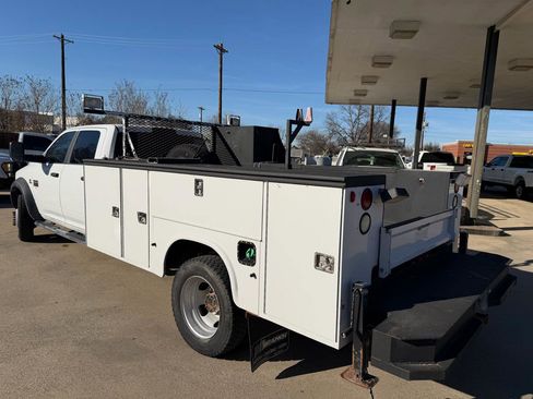 Used 2011 RAM 5500 SLT image 3