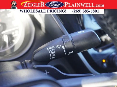 Used 2023 Toyota Camry SE image 20