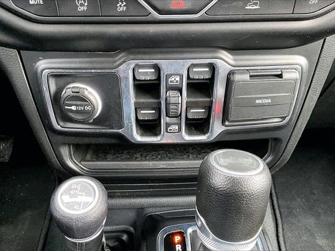 Certified 2022 Jeep Wrangler Unlimited Sport image 16