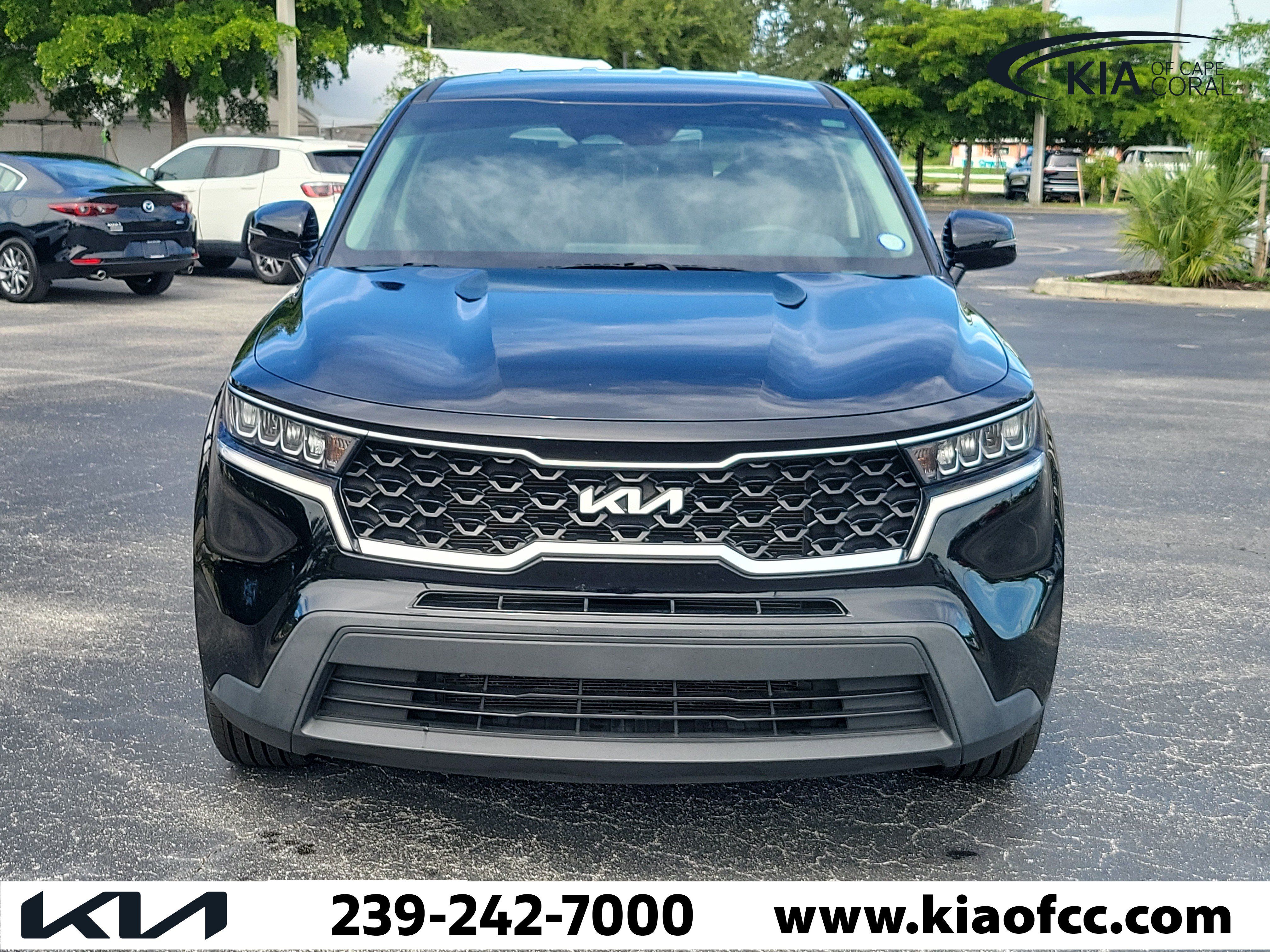 Used 2022 Kia Sorento LX FWD image 2