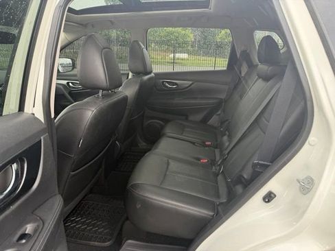 Used 2016 Nissan Rogue SL w/ SL Premium Package AWD/4WD image 10