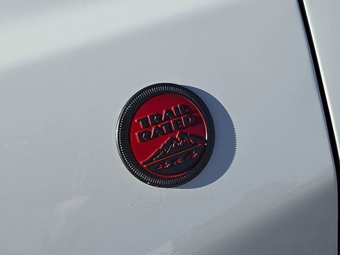 Used 2022 Jeep Compass Trailhawk image 13