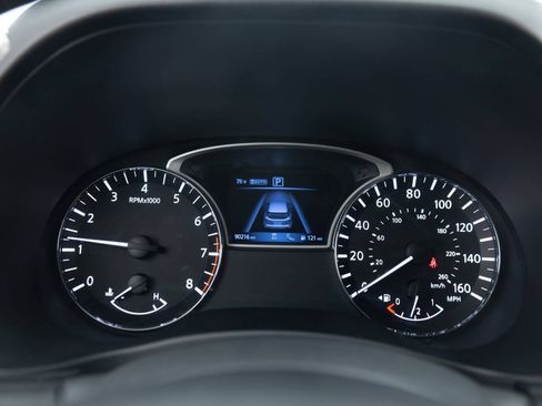 Used 2019 Nissan Pathfinder SL AWD/4WD image 33