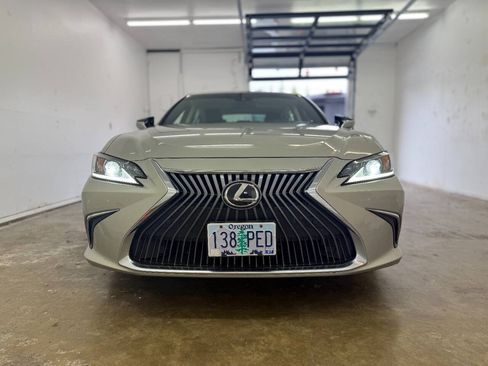 Used 2021 Lexus ES 250 w/ Premium Package AWD/4WD image 3