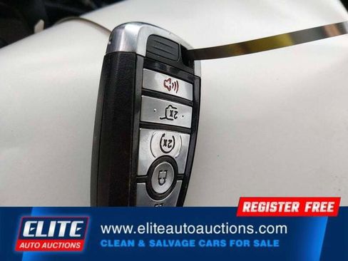 Used 2022 Ford Escape SEL w/ Technology Package AWD/4WD image 21