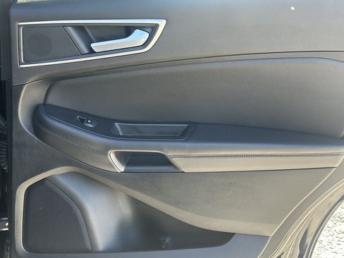 Used 2024 Ford Edge SEL AWD/4WD image 16