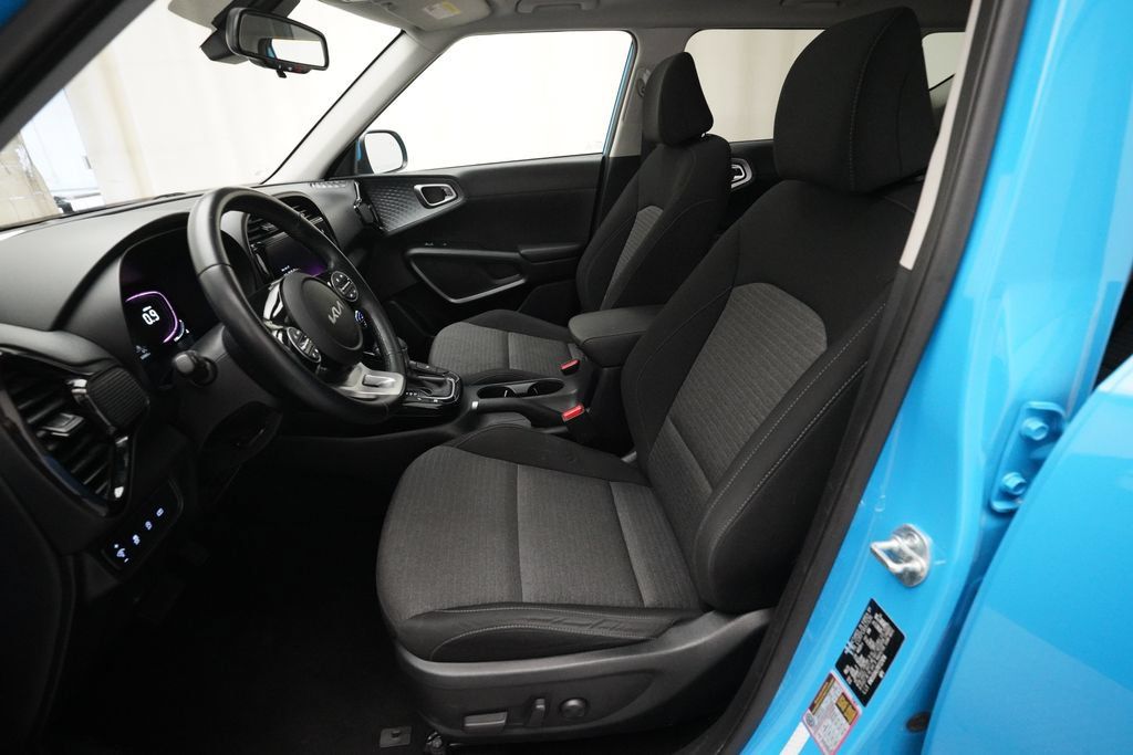 Used 2024 Kia Soul EX FWD image 7