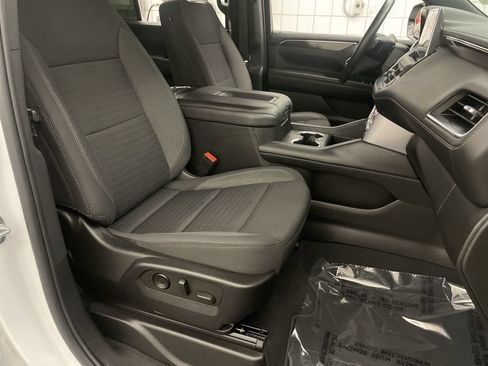 Used 2022 GMC Yukon SLE w/ Gmc Pro Safety Plus Package AWD/4WD image 20