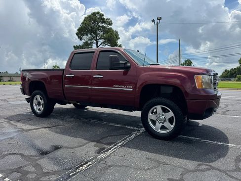 Used 2013 GMC Sierra 2500 Denali AWD/4WD image 3