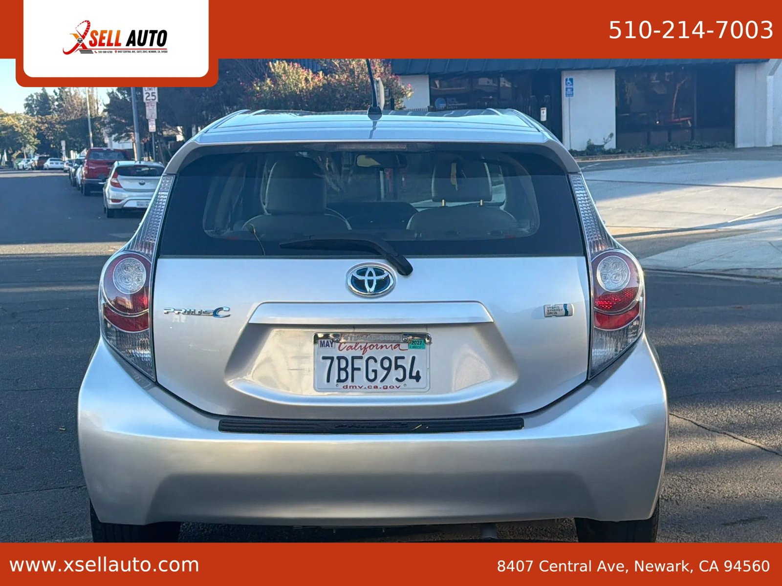 Used 2013 Toyota Prius C Two FWD image 4