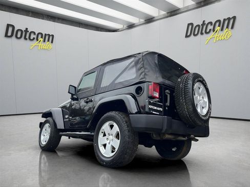 Used 2007 Jeep Wrangler Sahara AWD/4WD image 7