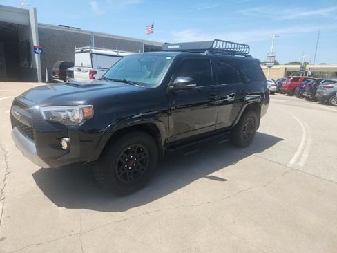 Used 2019 Toyota 4Runner TRD Off-Road Premium AWD/4WD image 2