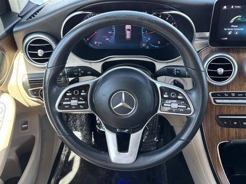 Used 2022 Mercedes-Benz GLC 300 image 9