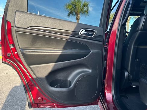 Used 2020 Jeep Grand Cherokee Limited RWD image 12