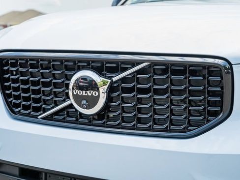Used 2026 Volvo XC40 B5 Plus AWD/4WD image 12