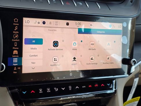 New 2026 Jeep Grand Cherokee Limited AWD/4WD image 32
