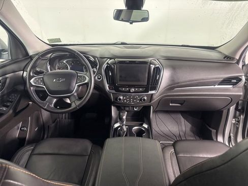 Used 2021 Chevrolet Traverse RS image 18