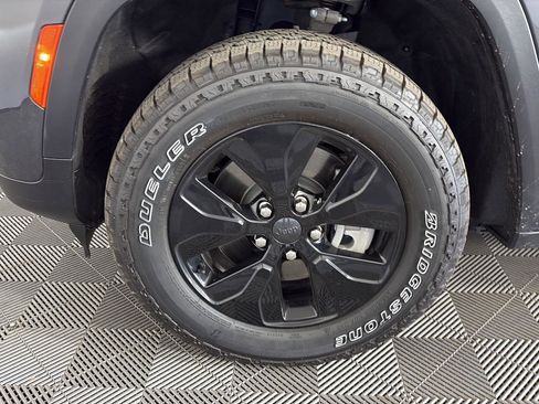 Used 2022 Jeep Grand Cherokee Limited 4xe image 15