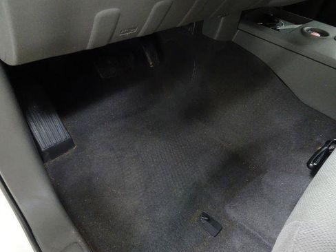 Used 2021 Nissan Frontier S image 24