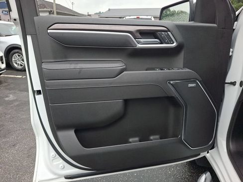 Used 2025 Chevrolet Silverado 1500 LTZ w/ LTZ Premium Package AWD/4WD image 12