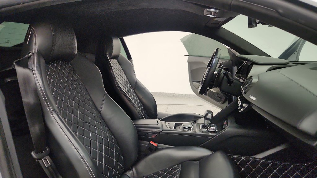 Used 2017 Audi R8 V10 plus AWD/4WD image 35