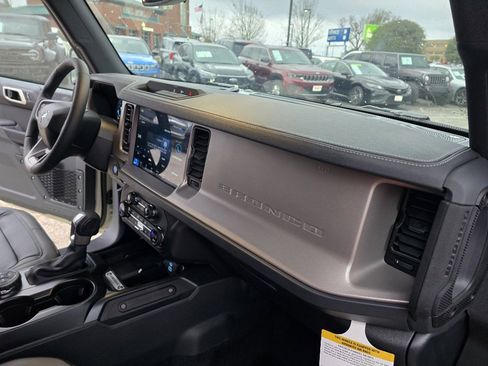 New 2025 Ford Bronco Outer Banks image 12