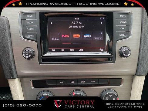 Used 2015 Volkswagen Golf S image 26