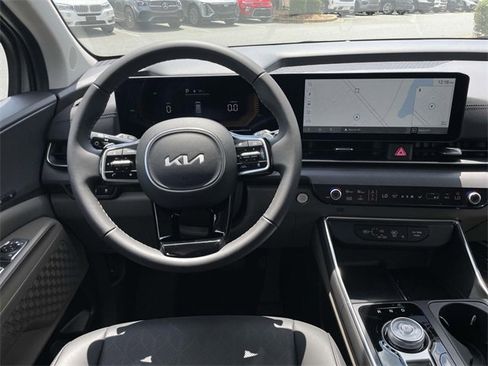 New 2026 Kia Carnival EX image 23