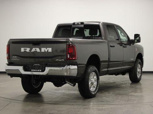 New 2026 RAM 2500 Big Horn AWD/4WD image 8