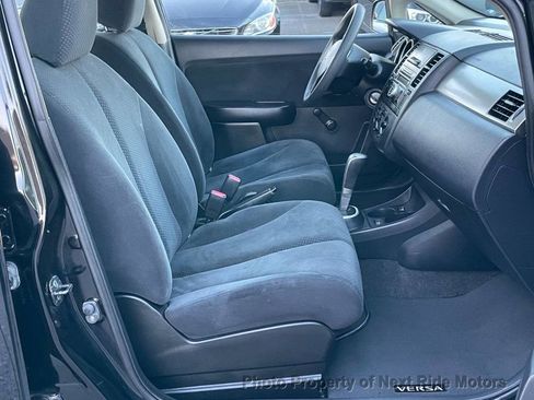 Used 2011 Nissan Versa 1.8 S image 10