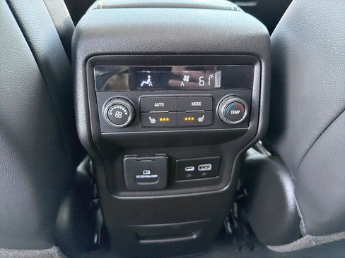 Used 2023 GMC Acadia Denali w/ Denali Technology Package FWD image 71