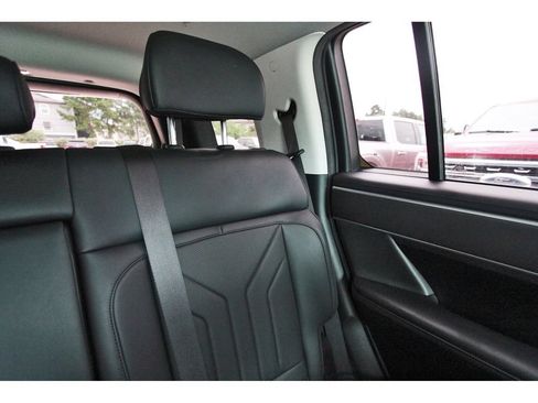Used 2025 Hyundai Santa Fe SEL FWD image 13