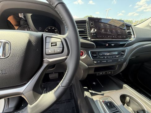 Certified 2025 Honda Ridgeline Sport+ image 20