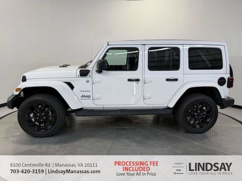 Used 2023 Jeep Wrangler Unlimited Sahara w/ Cold Weather Group AWD/4WD image 6