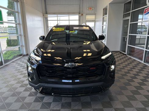 Used 2025 Chevrolet Equinox RS w/ Safety and Technology Package FWD image 2