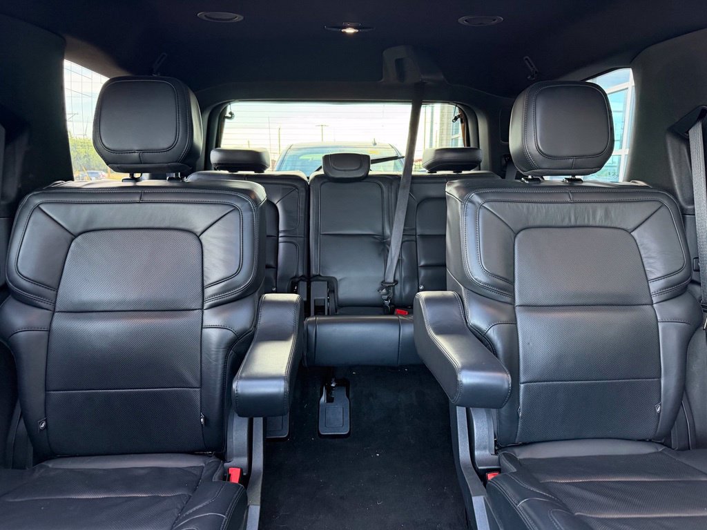 Used 2023 Lincoln Navigator Reserve w/ Equipment Group 201A AWD/4WD image 17