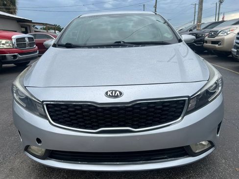 Used 2017 Kia Forte EX FWD image 3