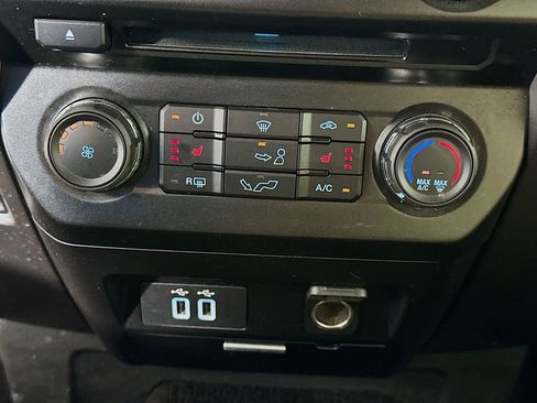 Used 2017 Ford F150 XLT w/ Equipment Group 302A Luxury AWD/4WD image 15