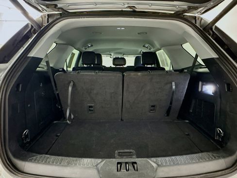 Used 2023 Ford Explorer XLT w/ Equipment Group 202A image 31